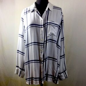 Old Navy Button Front Back Pleat Comfortable Top